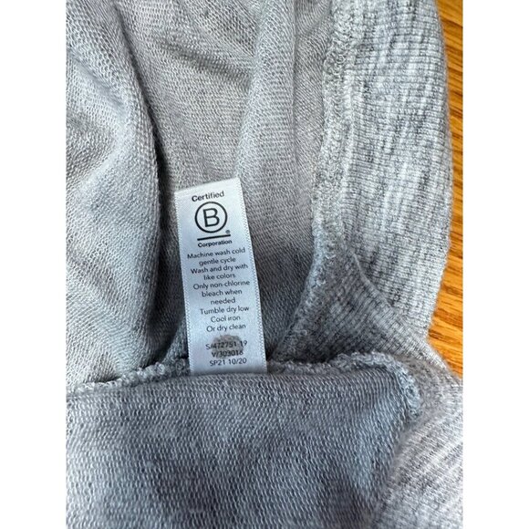 Athleta Women's Mindset Relaxed Fit Long Sleeve Sweatshirt Workout Size 1X - Picture 7 of 9